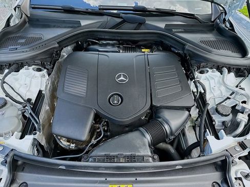 Used 2024 Mercedes-Benz GLC 300 image 32