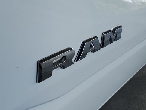 Used 2019 RAM 1500 Big Horn AWD/4WD image 5