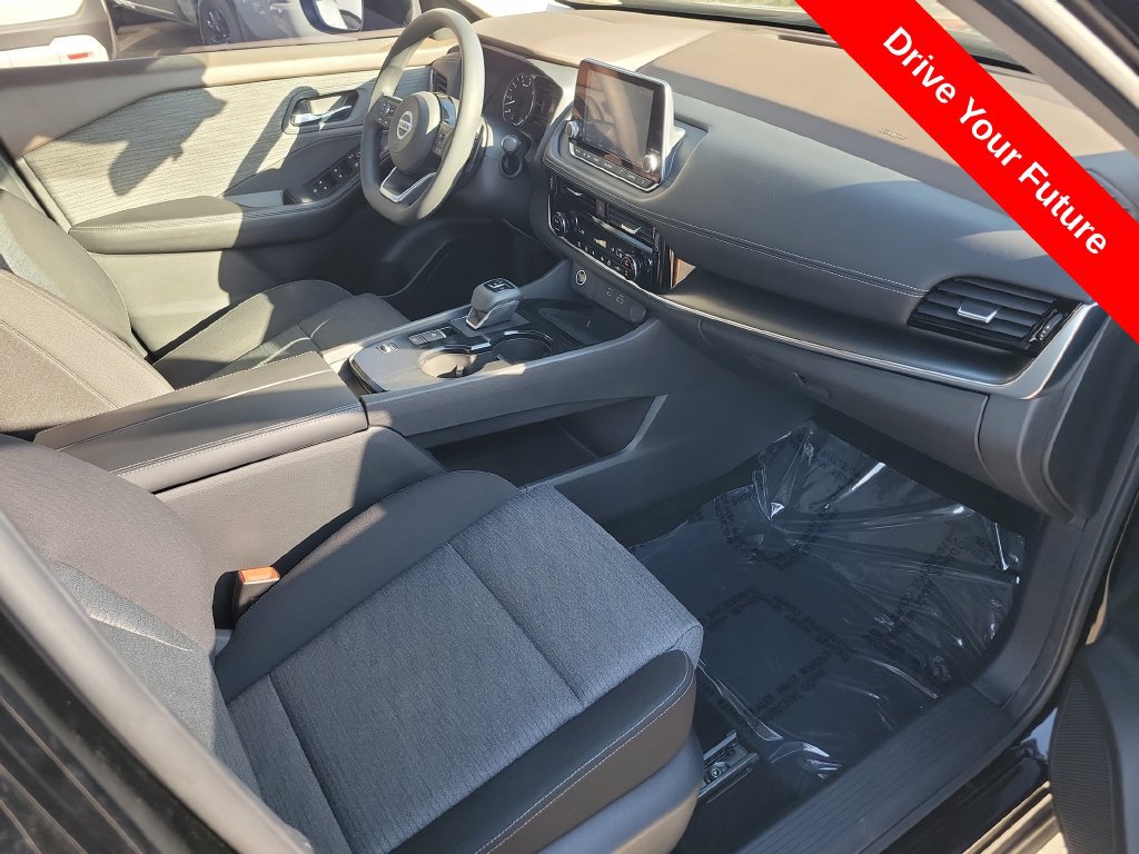 Used 2021 Nissan Rogue SV FWD image 18