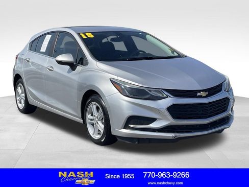 Used 2018 Chevrolet Cruze LT image 1