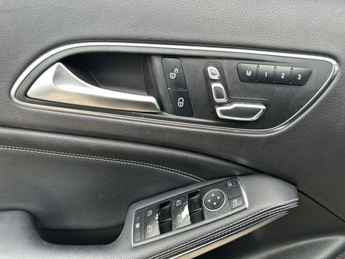 Used 2018 Mercedes-Benz GLA 250 image 21