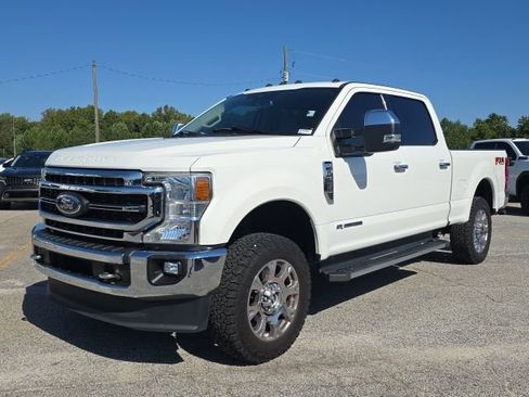 Used 2021 Ford F250 Lariat w/ Chrome Package image 2