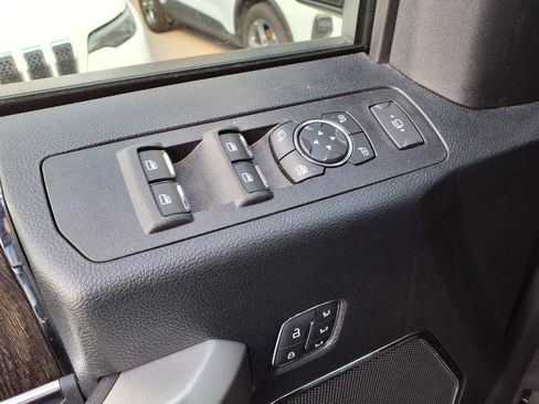 Used 2021 Ford F250 Lariat AWD/4WD image 24
