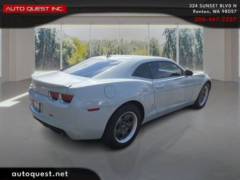 Used 2010 Chevrolet Camaro LT w/ RS Package RWD image 5