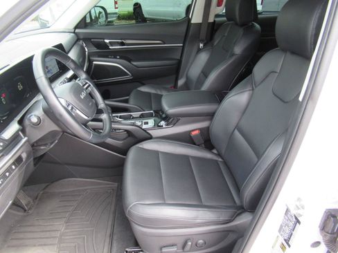Used 2024 Kia Telluride S w/ S Sunroof Package FWD image 18