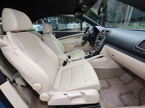 Used 2008 Volkswagen Eos 2.0T FWD image 8