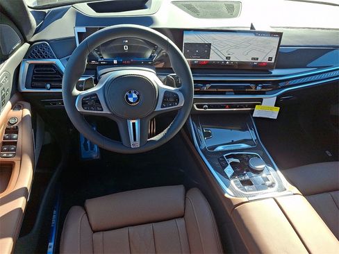 New 2026 BMW X7 M60i image 9