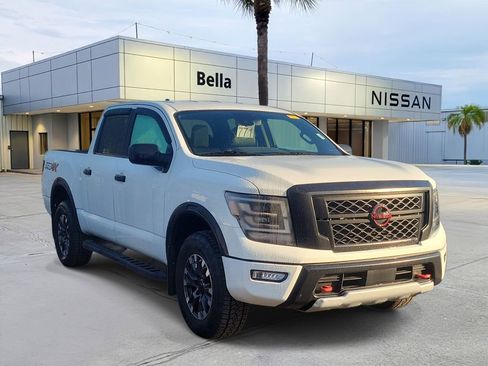 Used 2024 Nissan Titan PRO-4X w/ Off Road Protection Package image 3
