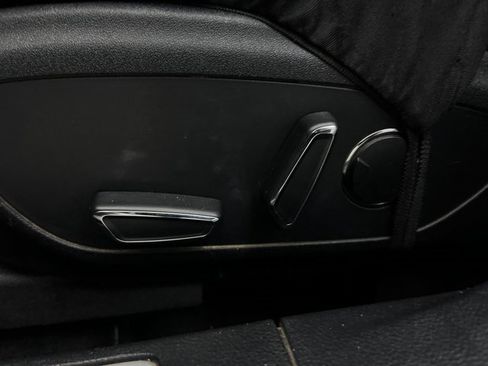 Used 2020 Lincoln MKZ image 14