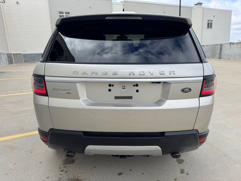 Used 2016 Land Rover Range Rover Sport HSE image 4