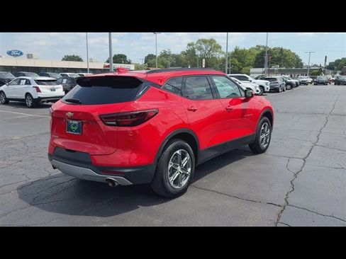 Used 2024 Chevrolet Blazer LT w/ Convenience Package FWD image 8