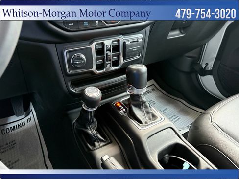 Used 2023 Jeep Wrangler Unlimited Sahara AWD/4WD image 32