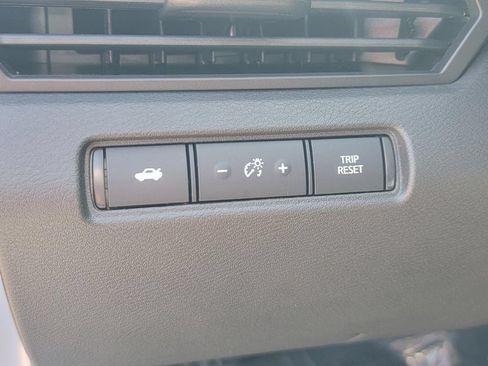 Used 2024 Nissan Altima 2.5 SR w/ SR Premium Package FWD image 36