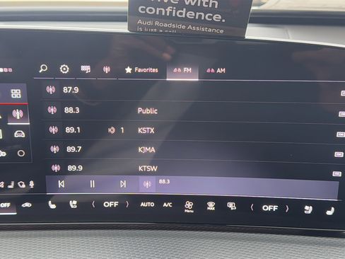 New 2025 Audi SQ5 Premium Plus image 18