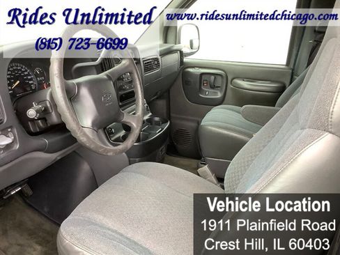 Used 2002 Chevrolet Express 2500 Passenger w/ LS Preferred Equipment Group image 13