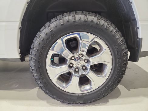 Used 2020 RAM 1500 Big Horn AWD/4WD image 19