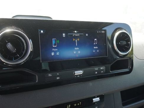 Used 2025 Mercedes-Benz Sprinter 2500 image 17