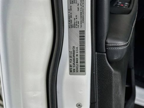 Used 2024 Jeep Grand Cherokee L Laredo AWD/4WD image 30