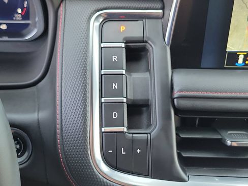 Used 2023 Chevrolet Tahoe RST w/ Luxury Package AWD/4WD image 10