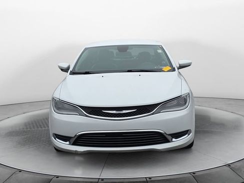 Used 2017 Chrysler 200 Limited Platinum image 8