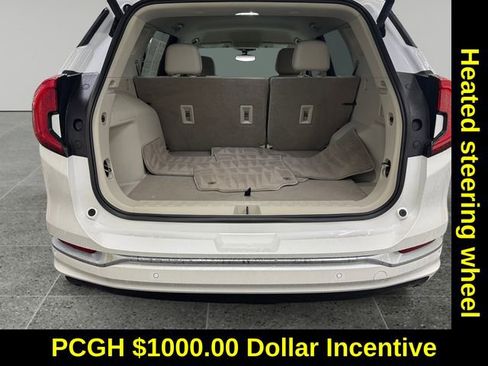 Used 2024 GMC Terrain Denali image 13