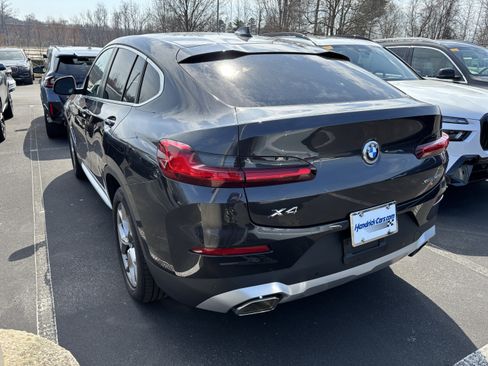 Used 2025 BMW X4 xDrive30i image 9