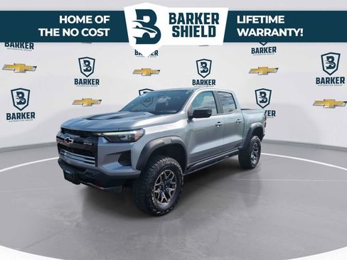 Used 2024 Chevrolet Colorado ZR2 w/ ZR2 Convenience Package III AWD/4WD image 4