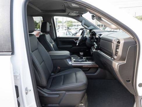 Used 2024 Chevrolet Silverado 1500 RST image 33