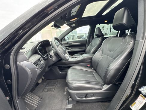 Used 2025 INFINITI QX60 Luxe w/ Black Edition FWD image 10