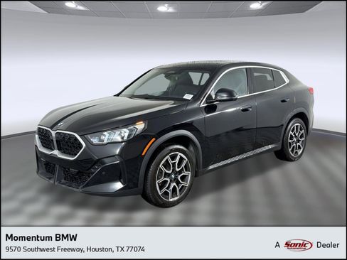 Used 2025 BMW X2 xDrive28i AWD/4WD image 1