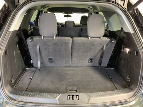 Used 2022 Ford Explorer XLT RWD image 35