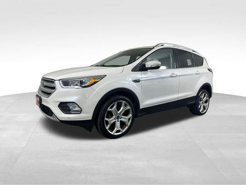 Used 2018 Ford Escape Titanium image 2