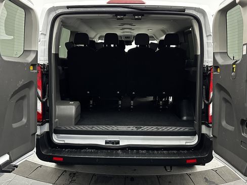Used 2023 Ford Transit 350 XLT image 27