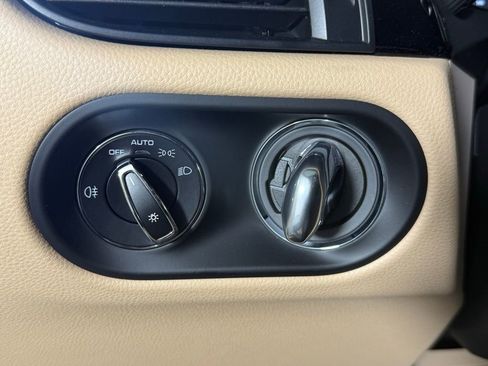 New 2025 Porsche Macan image 35