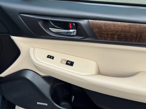 Used 2017 Subaru Outback 3.6R Limited AWD/4WD image 23