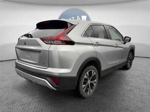 Used 2022 Mitsubishi Eclipse Cross SE image 3
