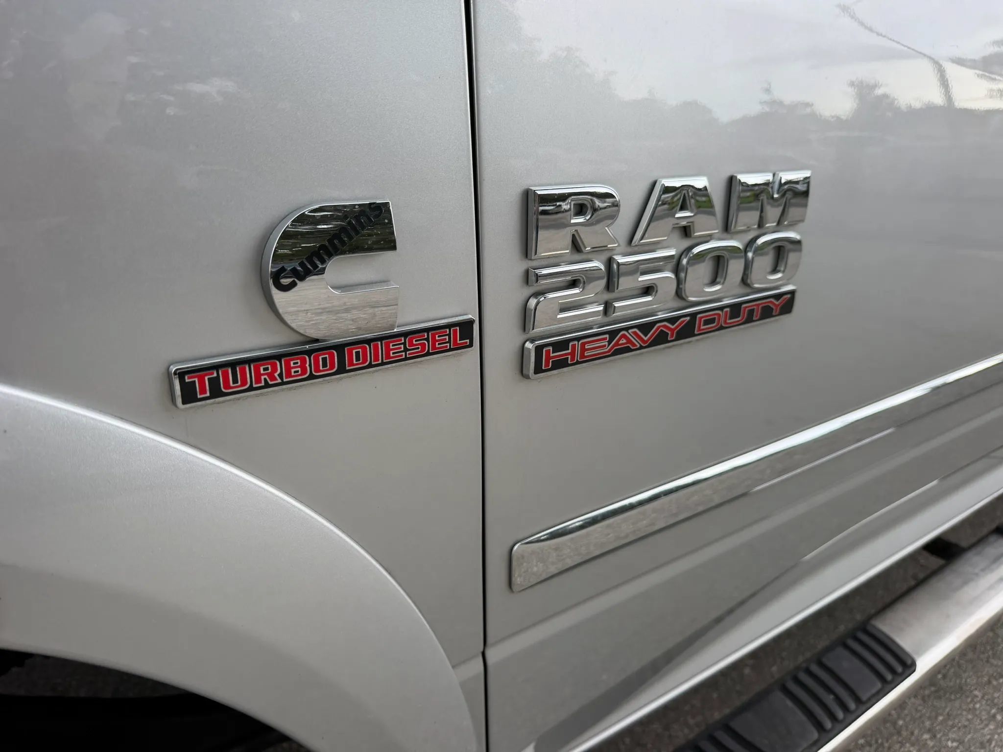 Used 2015 RAM 2500 Laramie AWD/4WD image 16