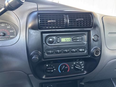 Used 2011 Ford Ranger XL image 18