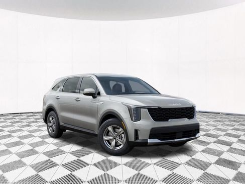 Used 2026 Kia Sorento LX FWD image 11