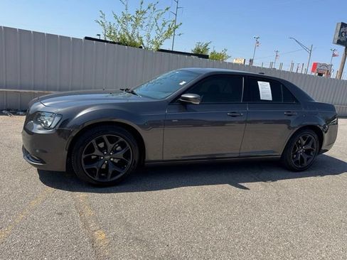 Certified 2023 Chrysler 300 S w/ Comfort Group RWD image 3