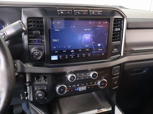 Used 2024 Ford F350 Platinum w/ FX4 Off-Road Package image 5