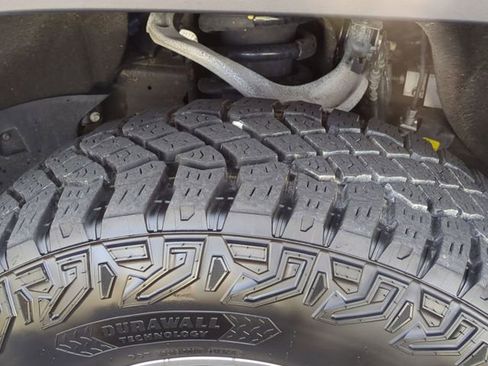 Used 2024 GMC Sierra 1500 AT4X image 11