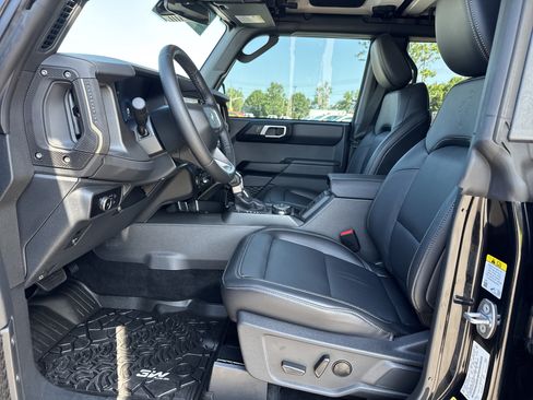 Used 2026 Ford Bronco Badlands AWD/4WD image 16