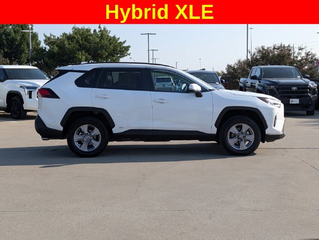 Certified 2025 Toyota RAV4 XLE AWD/4WD image 4