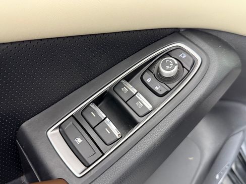 Used 2020 Subaru Ascent Touring AWD/4WD image 23