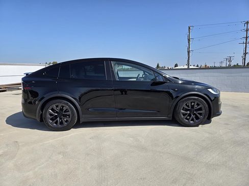 Used 2024 Tesla Model X AWD/4WD image 2