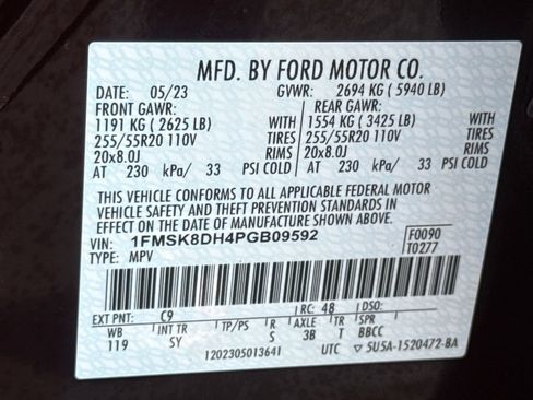 Used 2023 Ford Explorer XLT w/ Equipment Group 202A AWD/4WD image 30