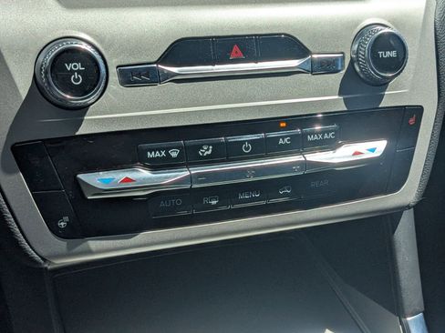 Used 2023 Ford Explorer XLT w/ Equipment Group 202A image 24