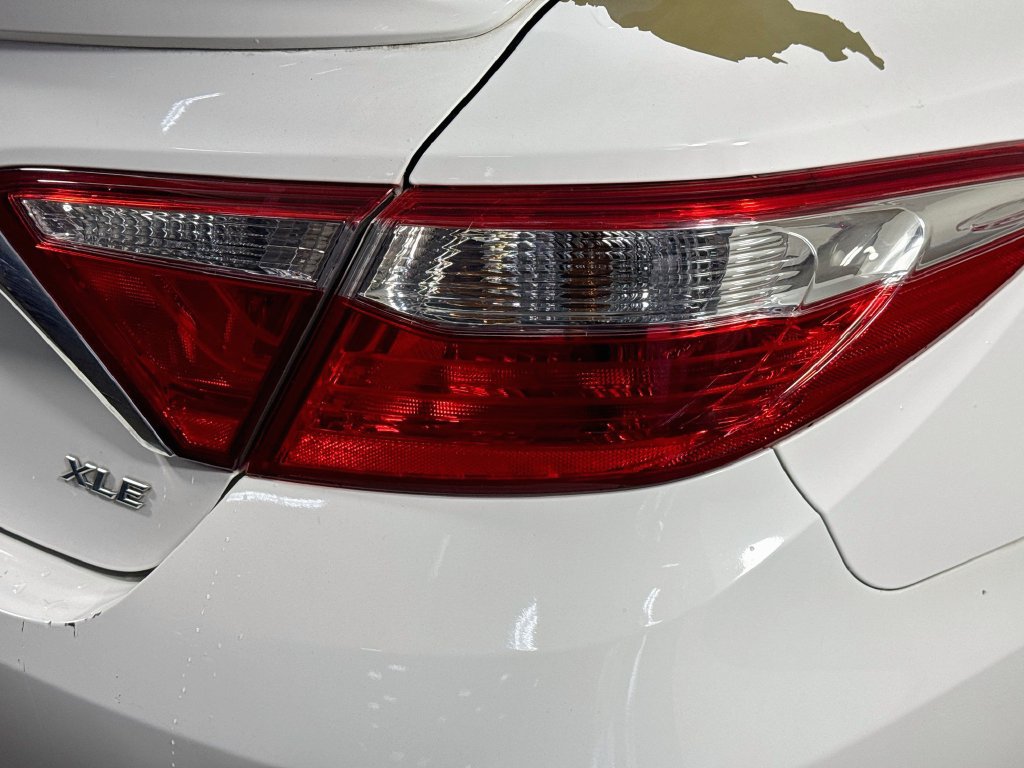 Used 2015 Toyota Camry XLE FWD image 31