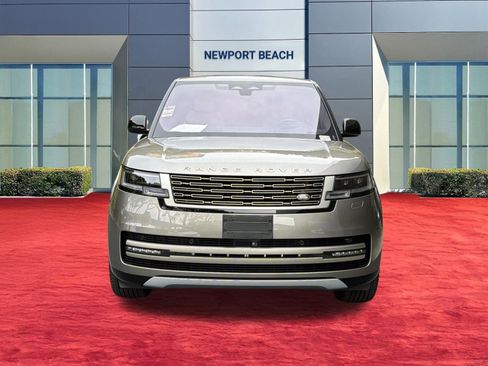 Used 2023 Land Rover Range Rover SE image 7